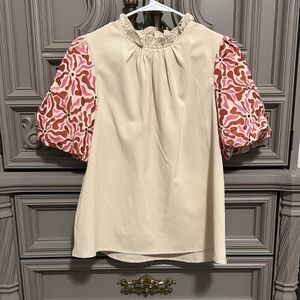 Entro Embroidered Puff Sleeve Blouse SM